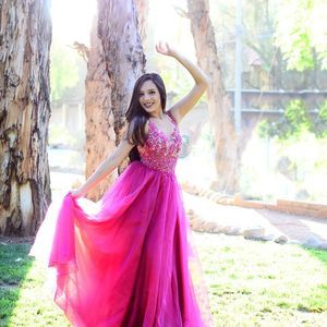 Meet your Posher, Camila